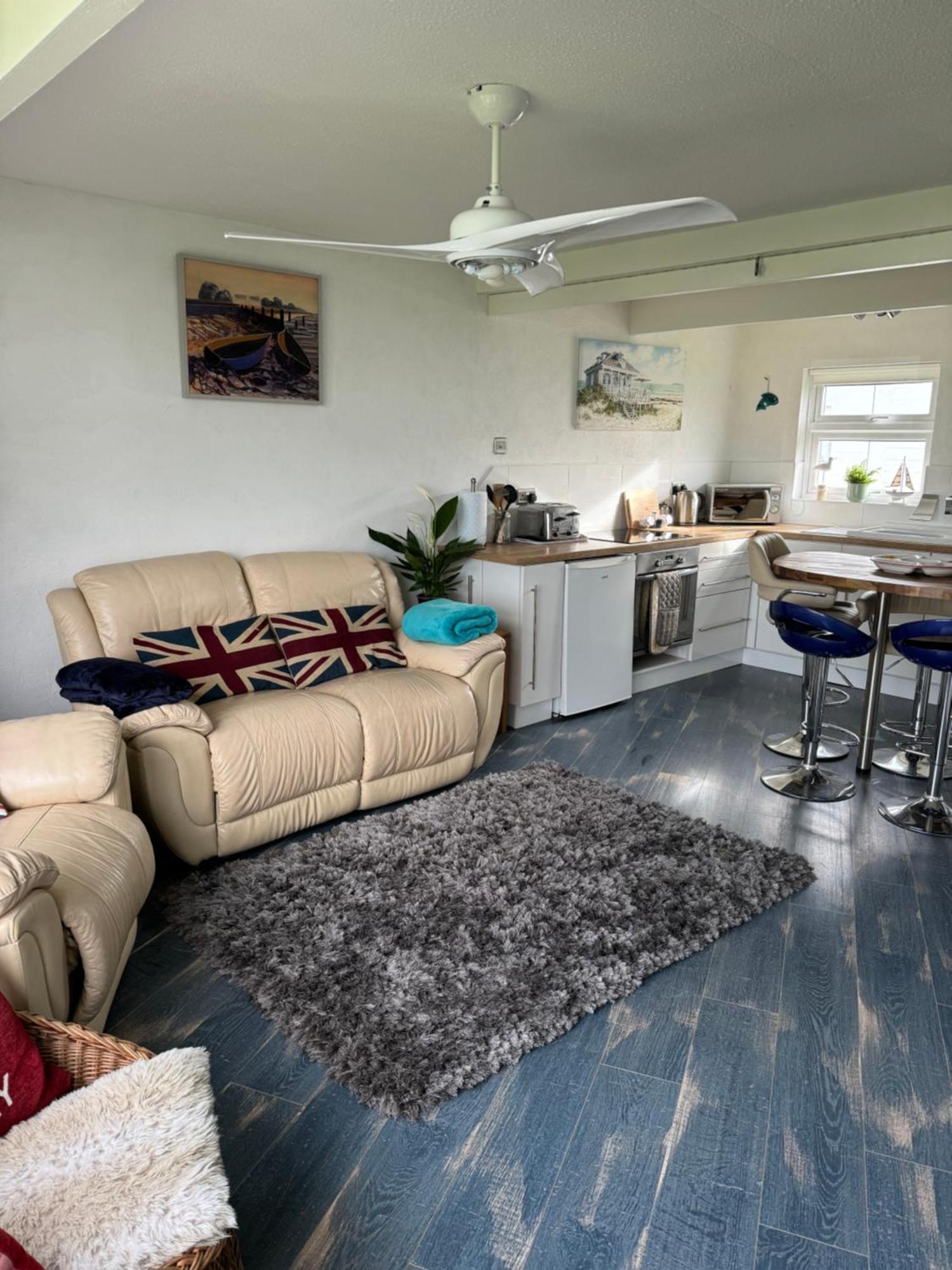 Cosy Beach Chalet Scratby Buitenkant foto